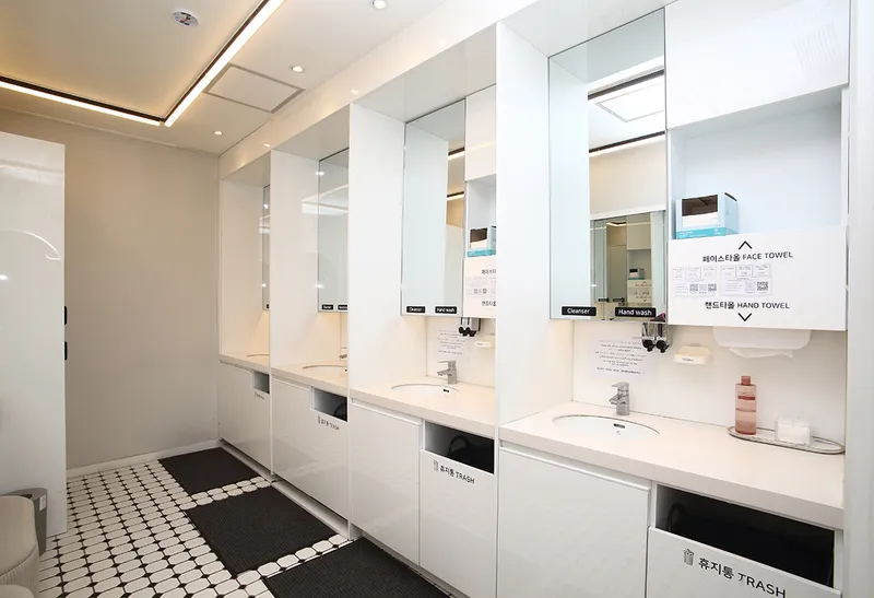 Banspibuwa's Clinic Hongdae Station