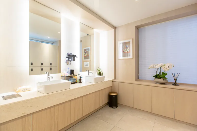 Amond Plastic Surgery Clinic Apgujeong Branch