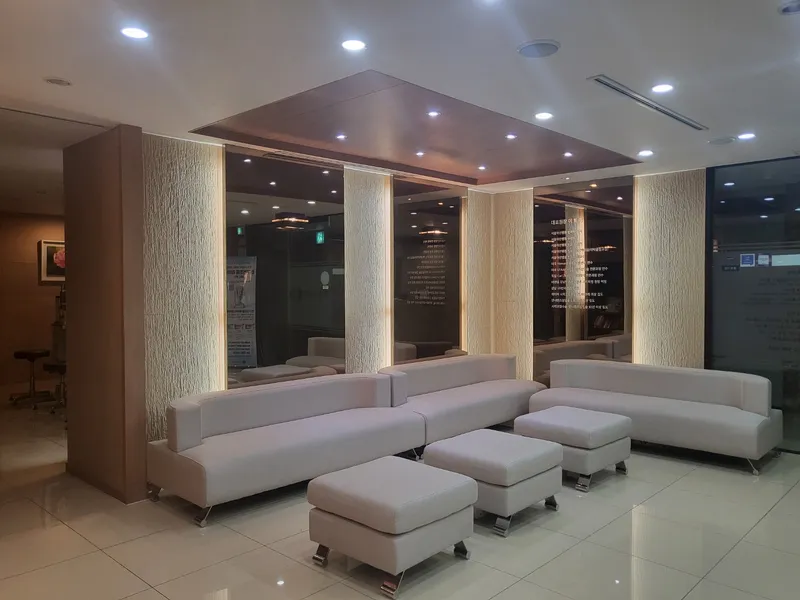 Cheongdam Hanseongmo Eye Clinic
