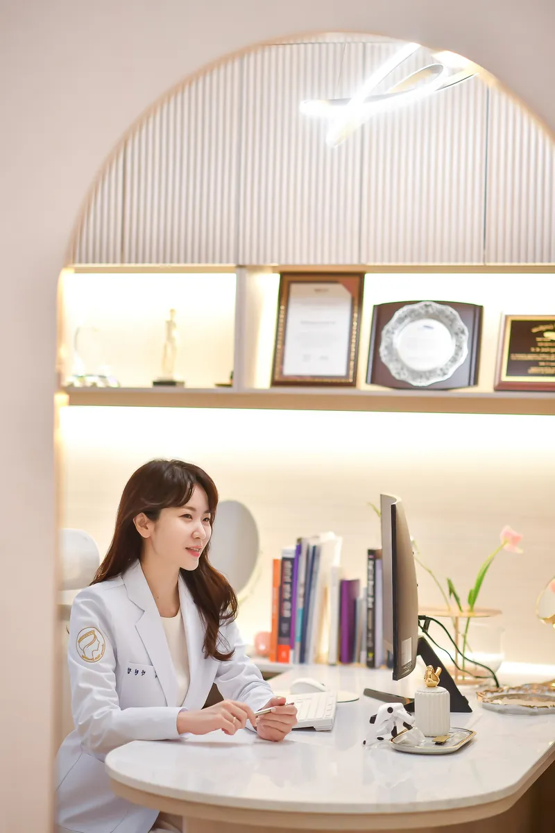 Samsung White Dermatology Clinic