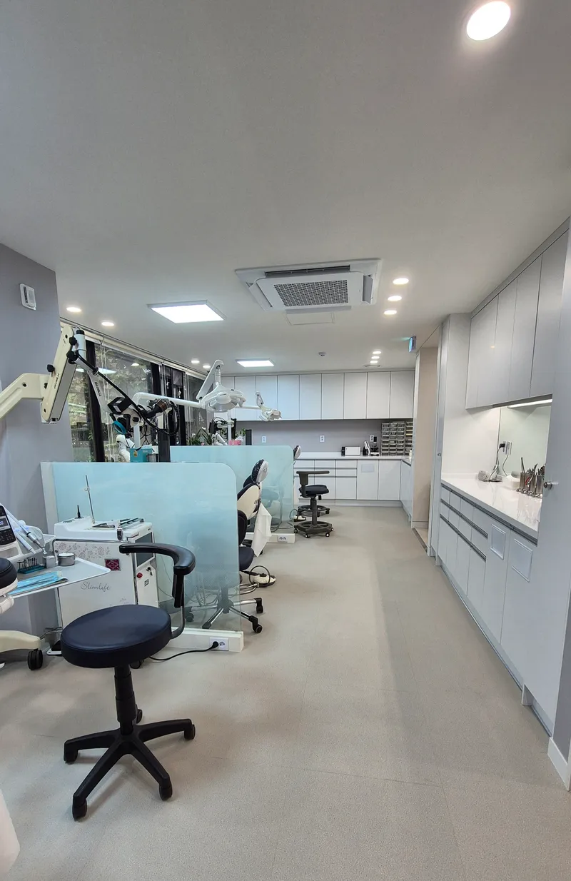 Park Young Jin Dental Clinic