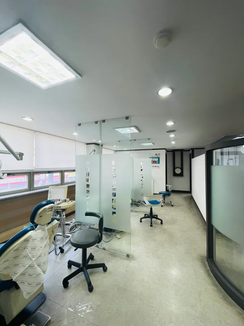 Lee Sarang Dental Clinic