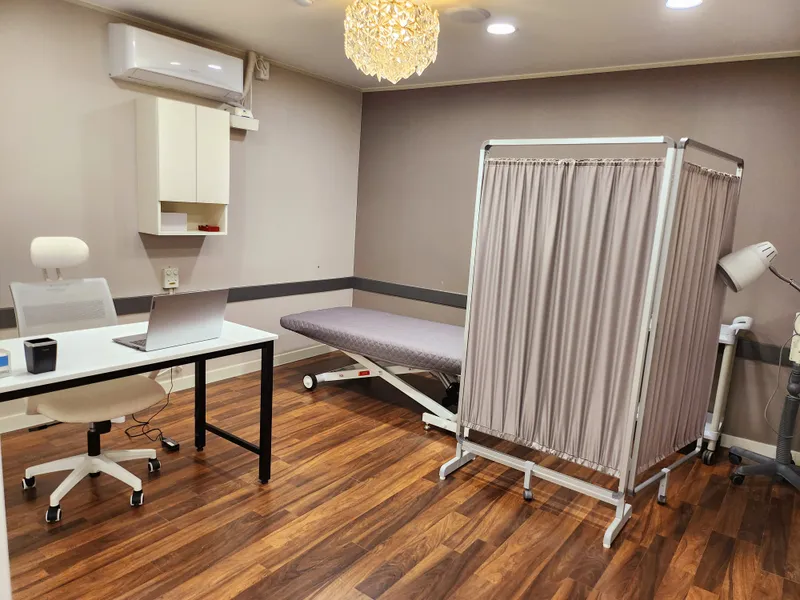 Gyeonghui Gim & Jeong Korean Medicine Clinic