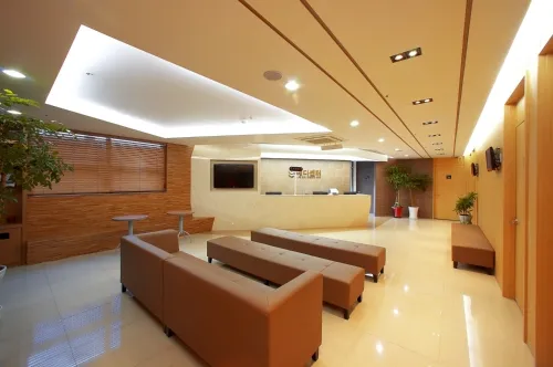 Esmedicenter Internal Medicine and Surgery Clinic