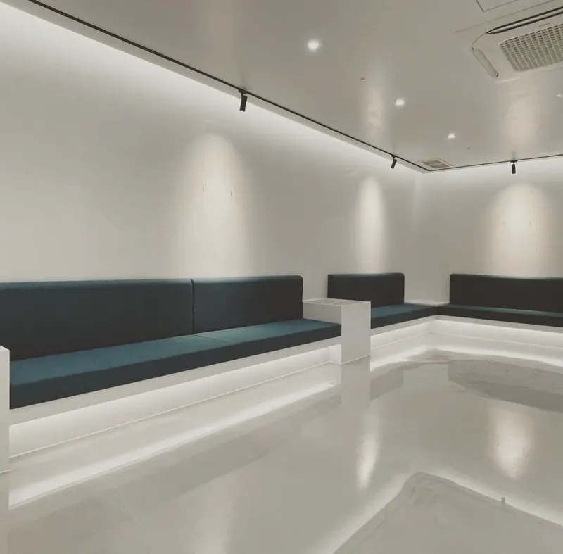 First Snow Plastic Surgery Clinic
