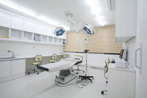 Yun Heo Line Clinic