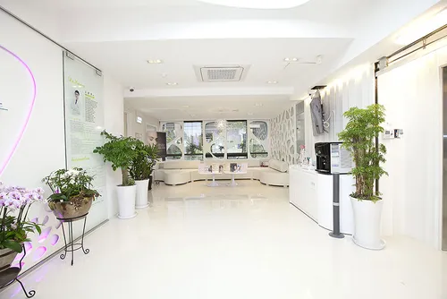Signature Dermatology Clinic