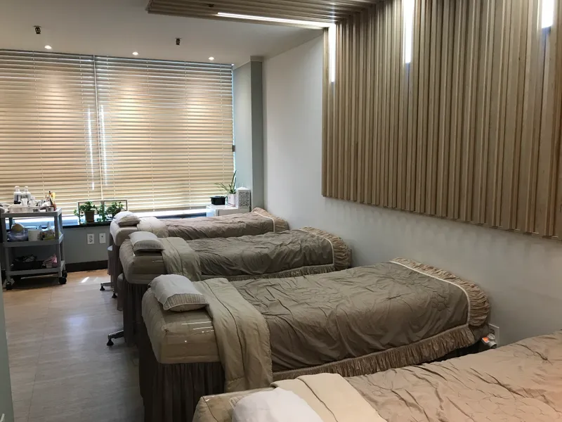 Cheongdam IEL Clinic