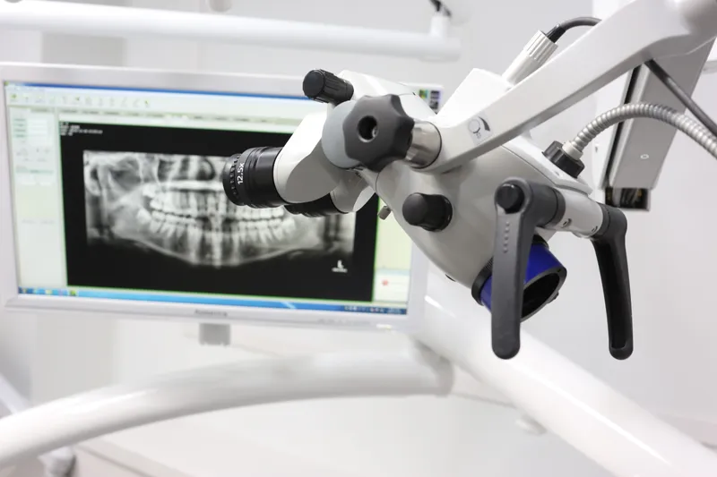 Bom Dental Clinic